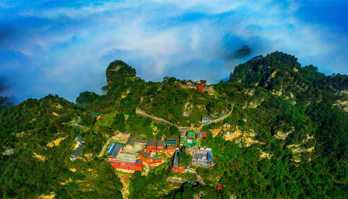 武當(dāng)山風(fēng)景區(qū)4月20日起實行"一票制"游覽 - 中國日報網(wǎng)